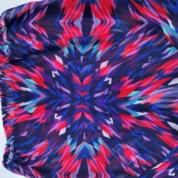 Vibrant ANA Abstract Starburst Sheer Weird Girl Cropped Short Sleeve V-Neck Top - Picture 2 of 6